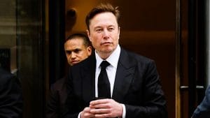 ইলন মাস্ক: অবৈধ উপায়ে বিশ্বের শীর্ষ ধনী?