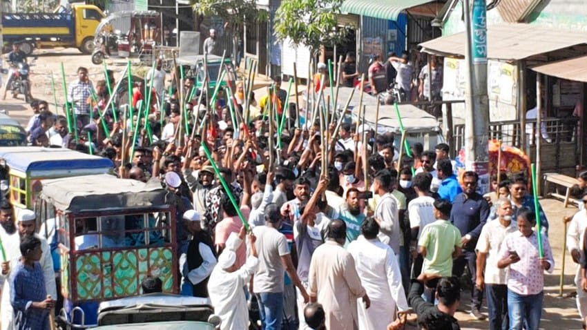 ব্রাহ্মণবাড়িয়ায় সংঘর্ষে অগ্নিসংযোগসহ আহত ৩০