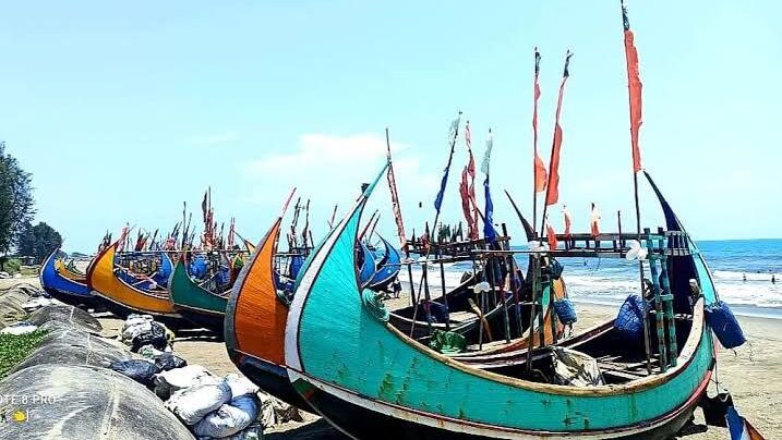 মিয়ানমারে সংঘাত: টেকনাফ-সেন্ট মার্টিন রুটে নৌ চলাচল বন্ধ
