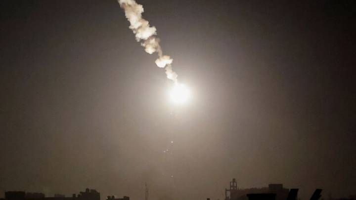 আতশবাজির জায়গায় রকেট হামলা দিয়ে নতুন বছর শুরু করল হামাস!