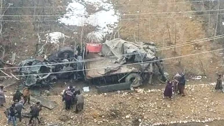 জম্মু ও কাশ্মিরে তিন ভারতীয় সৈন্য নিহত