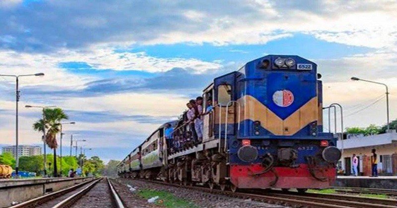 রেল কর্মকর্তা-কর্মচারীদের ধর্মঘট প্রত্যাহার