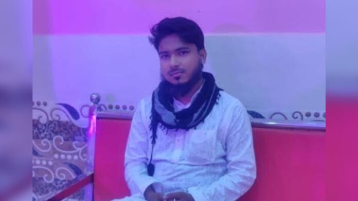 পশ্চিমবঙ্গে ট্রেনে ‘বাংলাদেশি’ বলে মুসলিম ছাত্রের ওপর উগ্র হিন্দুত্ববাদীদের হামলা!