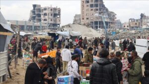 গাজায় ঝড়ের তাণ্ডব, জরাজীর্ণ তাঁবুতে নাজেহাল শরণার্থীরা!