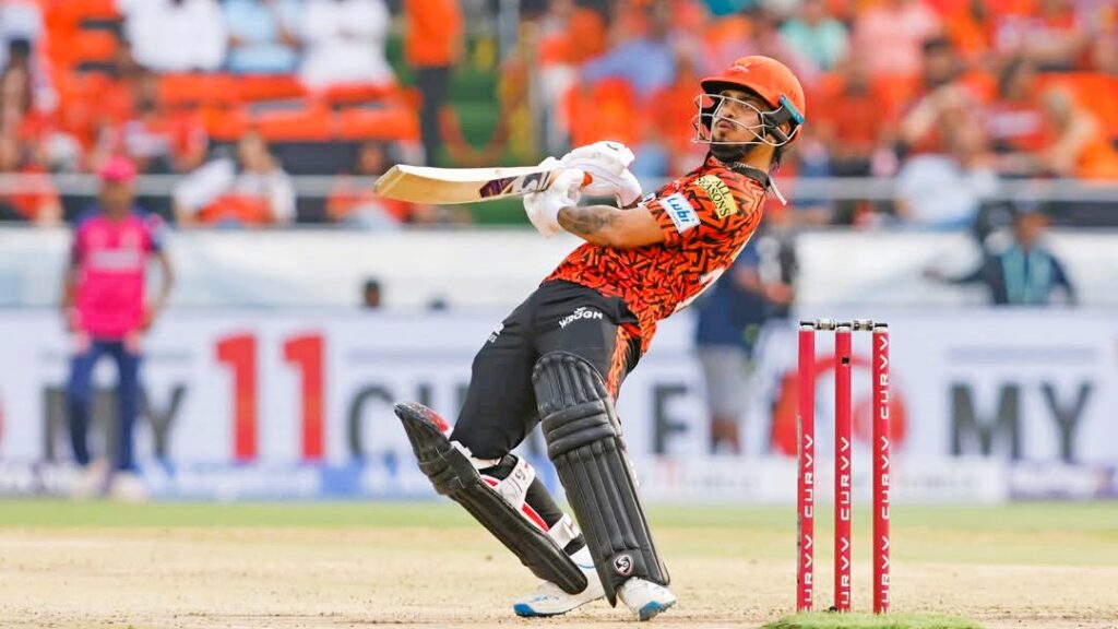 আইপিএলে ব্যাটিং ঝড়, নিজেদের প্রথম ম্যাচেই ইতিহাস গড়ল সানরাইজার্স হায়দ্রাবাদ