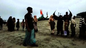 নিরাপদ আশ্রয়ের খোঁজে মাঝসমুদ্রে রোহিঙ্গাদের ট্রলারডুবি, নিখোঁজ বহুসংখ্যক