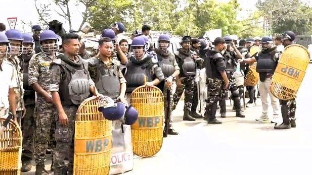 মুর্শিদাবাদে উগ্র হিন্দুত্ববাদীদের সহিংস হামলা-লুটপাট, গৃহহীন ও আতঙ্কিত বাসিন্দারা