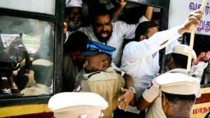 ওয়াকফ আইনের বিরুদ্ধে উত্তাল আসাম, পুলিশের লাঠিচার্জসহ রাজ্যজুড়ে নিষেধাজ্ঞা