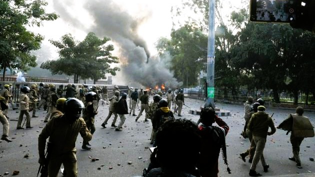 ভারতে ওয়াকফ সংশোধনী আইনবিরোধী শান্তিপূর্ণ সমাবেশে মুর্শিদাবাদে নিহত ৩